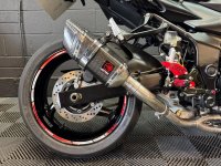 SUZUKI GSR750