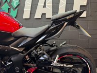 SUZUKI GSR750