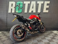 SUZUKI GSR750