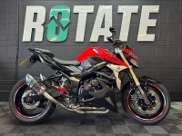 SUZUKI GSR750