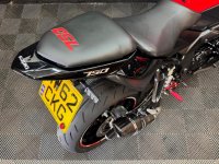 SUZUKI GSR750