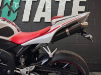 YAMAHA R1