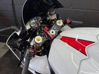 YAMAHA R1