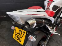 YAMAHA R1