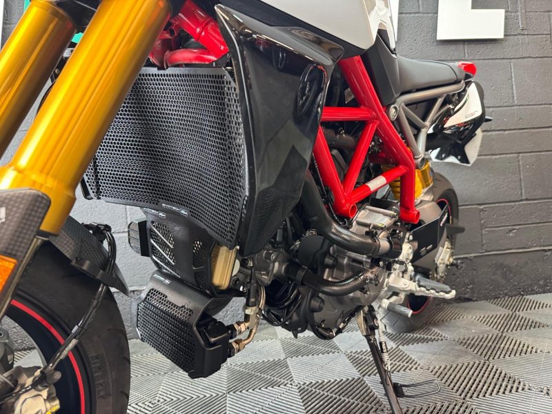 DUCATI Hypermotard