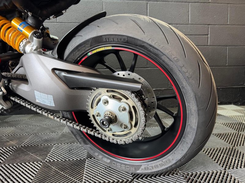 DUCATI Hypermotard