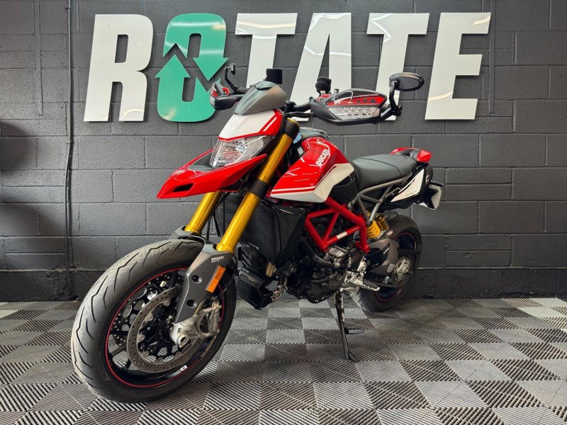 DUCATI Hypermotard
