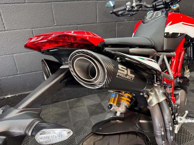 DUCATI Hypermotard