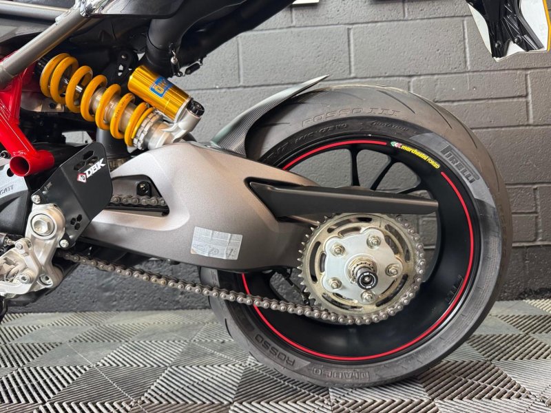 DUCATI Hypermotard