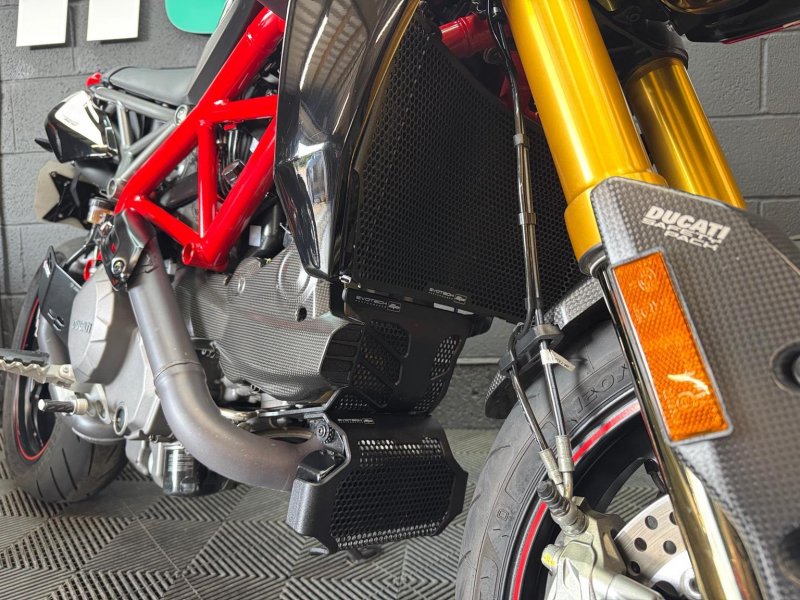 DUCATI Hypermotard