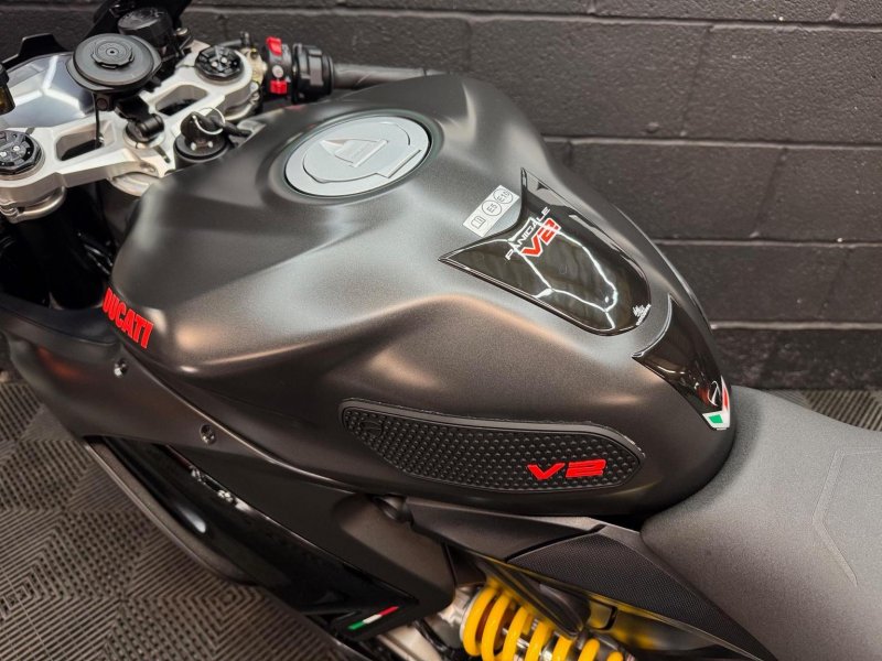 DUCATI PANIGALE V2