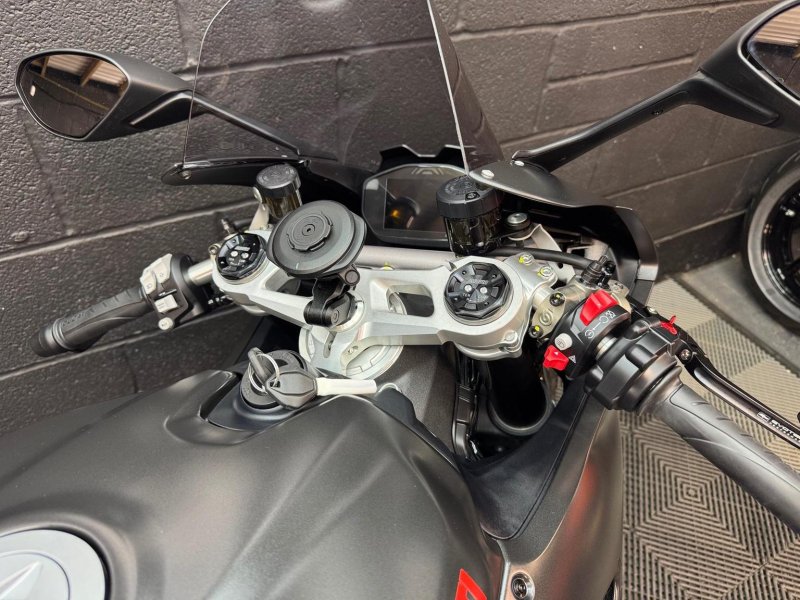DUCATI PANIGALE V2