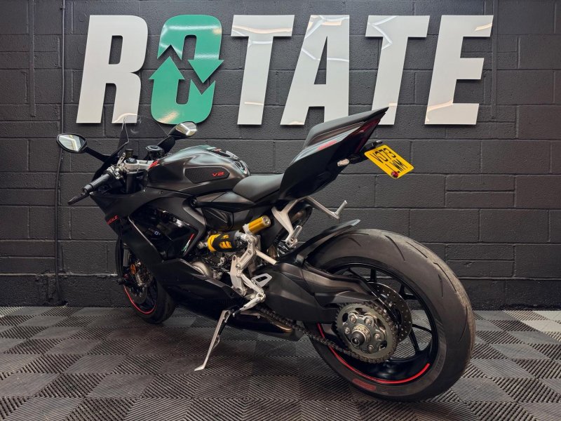 DUCATI PANIGALE V2