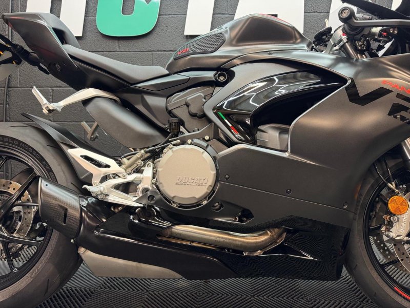 DUCATI PANIGALE V2