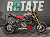 DUCATI Monster