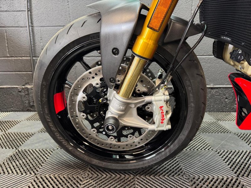 DUCATI Monster