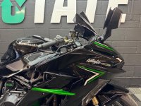 KAWASAKI Ninja H2