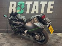 KAWASAKI Ninja H2