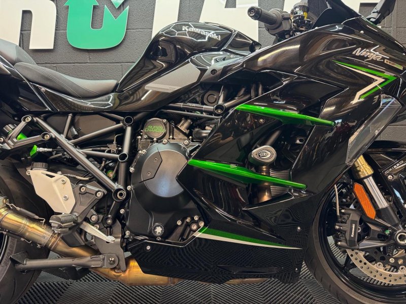 KAWASAKI Ninja H2