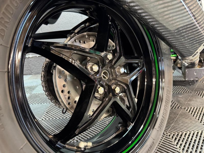 KAWASAKI Ninja H2