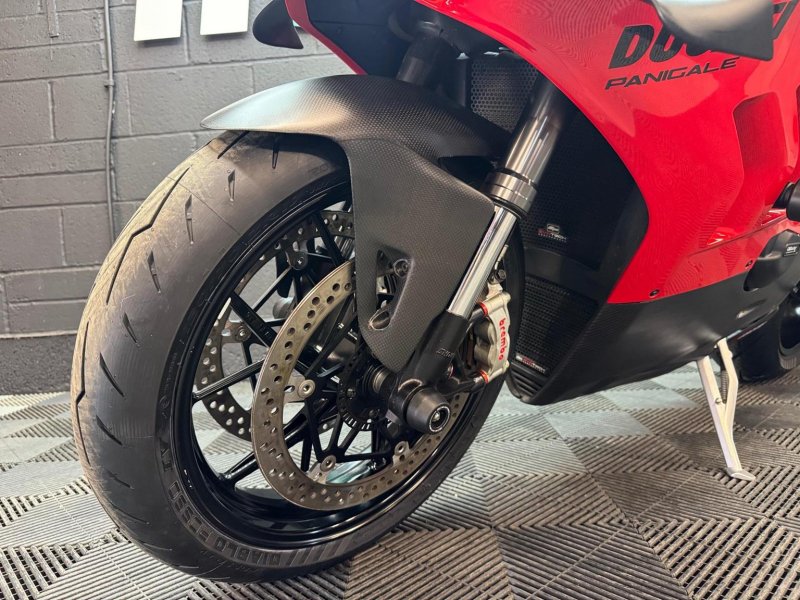 DUCATI Panigale V4