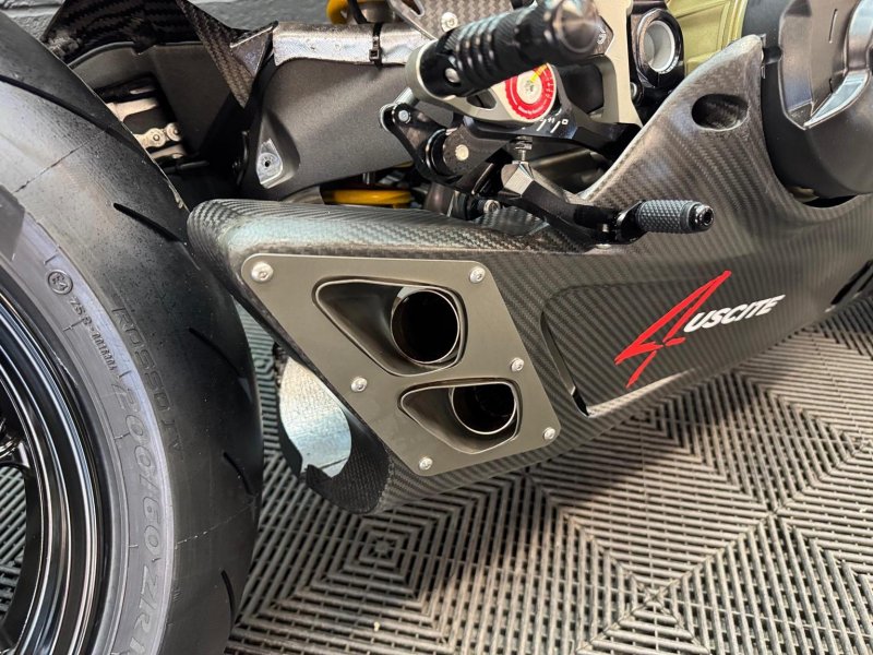 DUCATI Panigale V4