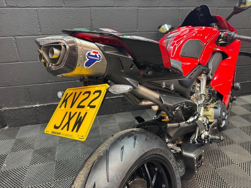 DUCATI Panigale V4