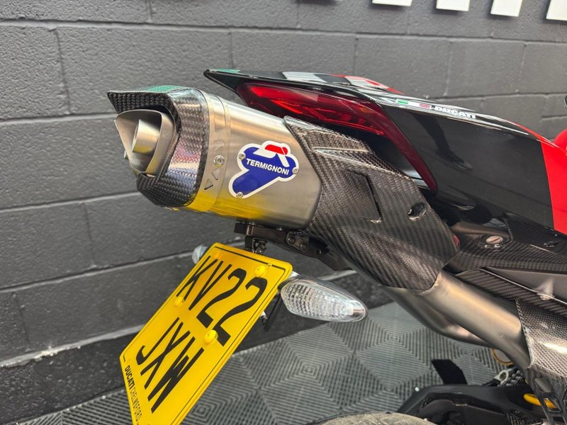 DUCATI Panigale V4