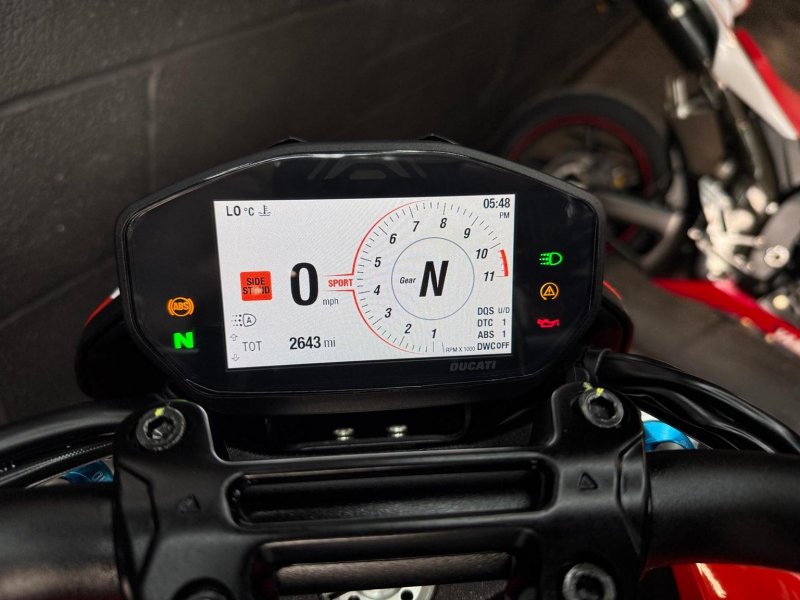 DUCATI Hypermotard
