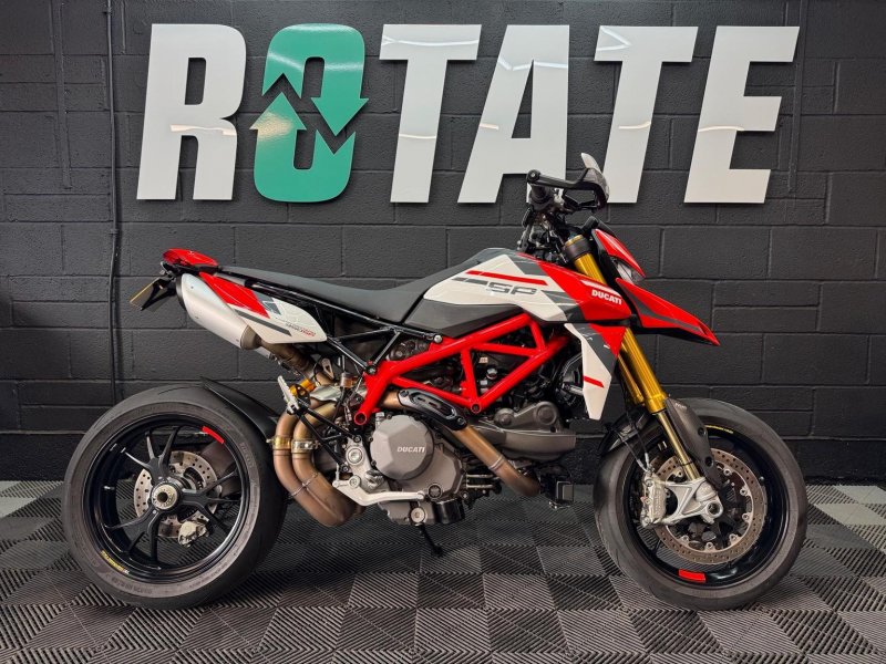 DUCATI Hypermotard
