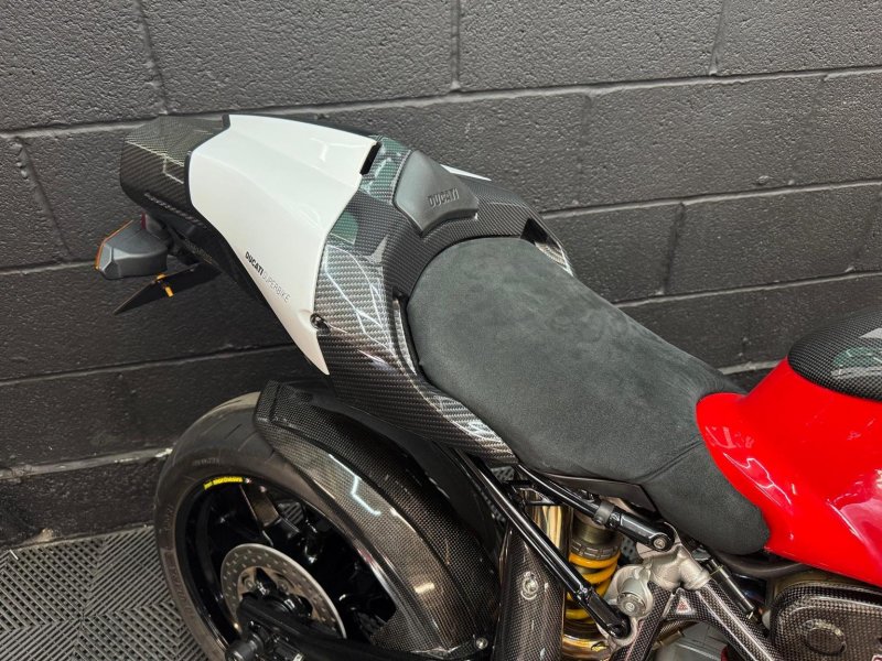 DUCATI 999