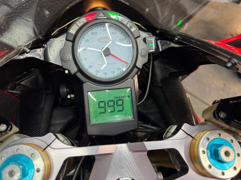 DUCATI 999