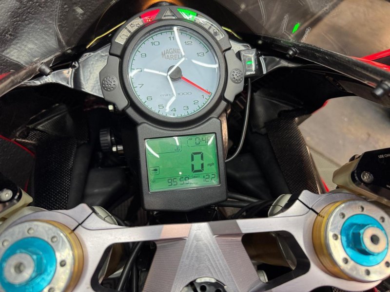 DUCATI 999