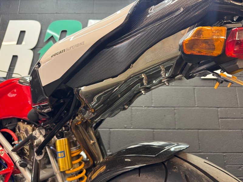 DUCATI 999