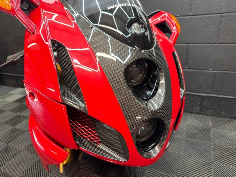 DUCATI 999