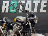 YAMAHA XJR1300
