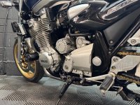 YAMAHA XJR1300