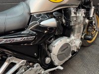 YAMAHA XJR1300