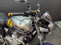 YAMAHA XJR1300