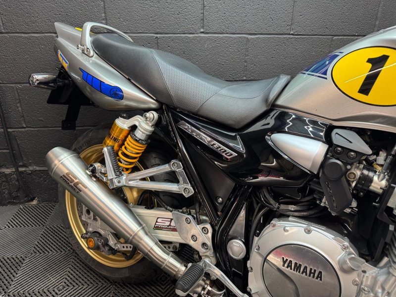YAMAHA XJR1300