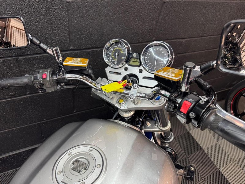 YAMAHA XJR1300