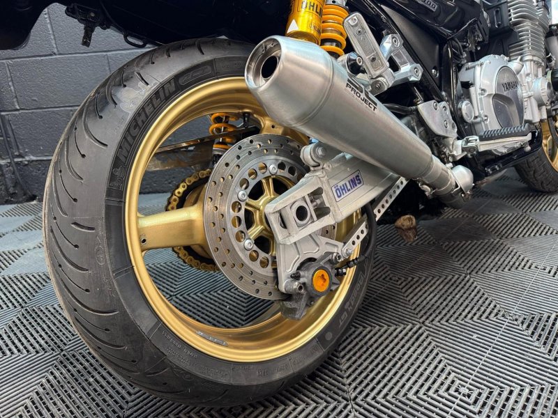 YAMAHA XJR1300