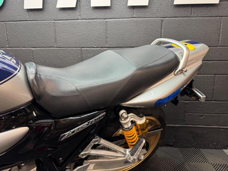 YAMAHA XJR1300