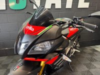APRILIA Tuono 1100 V4