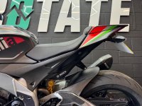 APRILIA Tuono 1100 V4