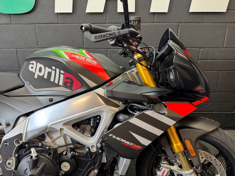APRILIA Tuono 1100 V4