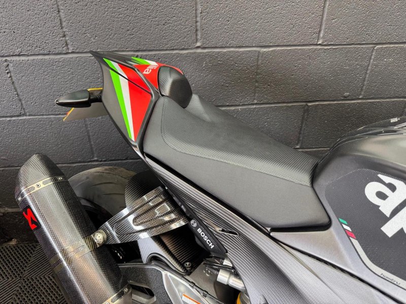 APRILIA Tuono 1100 V4