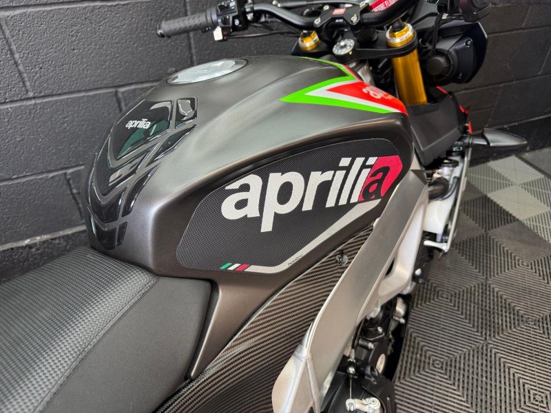 APRILIA Tuono 1100 V4