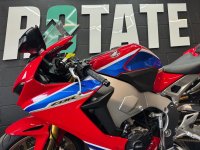 HONDA CBR1000RR Fireblade