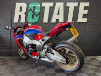 HONDA CBR1000RR Fireblade
